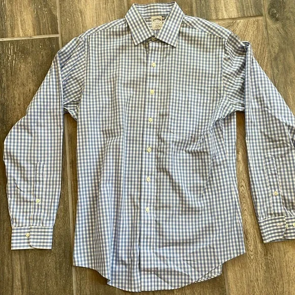 brooks brothers slim fit dress shirts Men's Magnetic Brooks Brothers x MagnaReady Stretch Long Sleeve White Button-Down Collar - Size Small - Parkinson's Adaptive Clothing main image 1